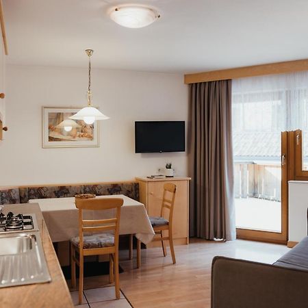 كورفارا إنْ بادِيا Residence Chalet Pinis المظهر الخارجي الصورة