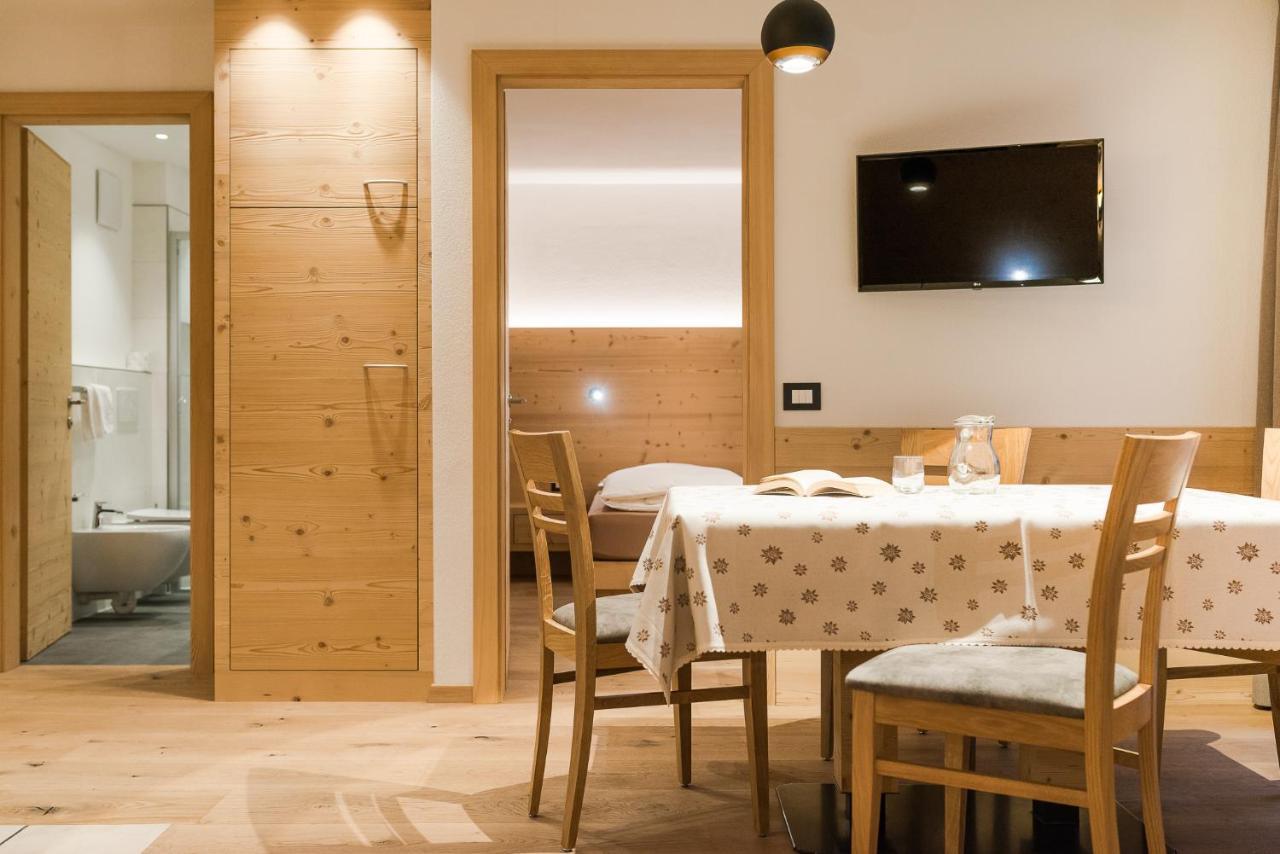 كورفارا إنْ بادِيا Residence Chalet Pinis المظهر الخارجي الصورة