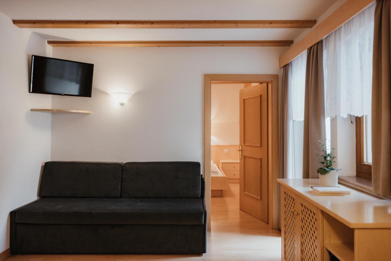 كورفارا إنْ بادِيا Residence Chalet Pinis المظهر الخارجي الصورة