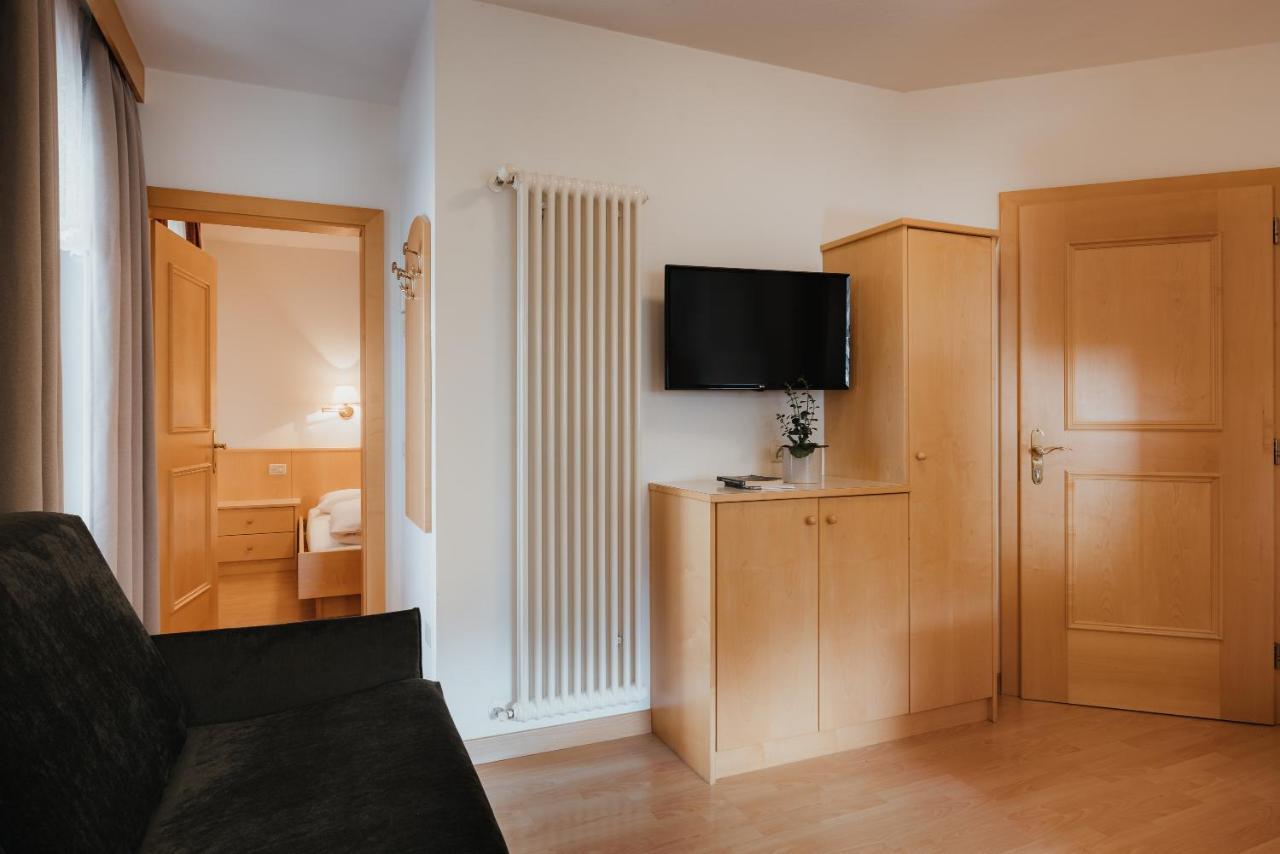 كورفارا إنْ بادِيا Residence Chalet Pinis المظهر الخارجي الصورة