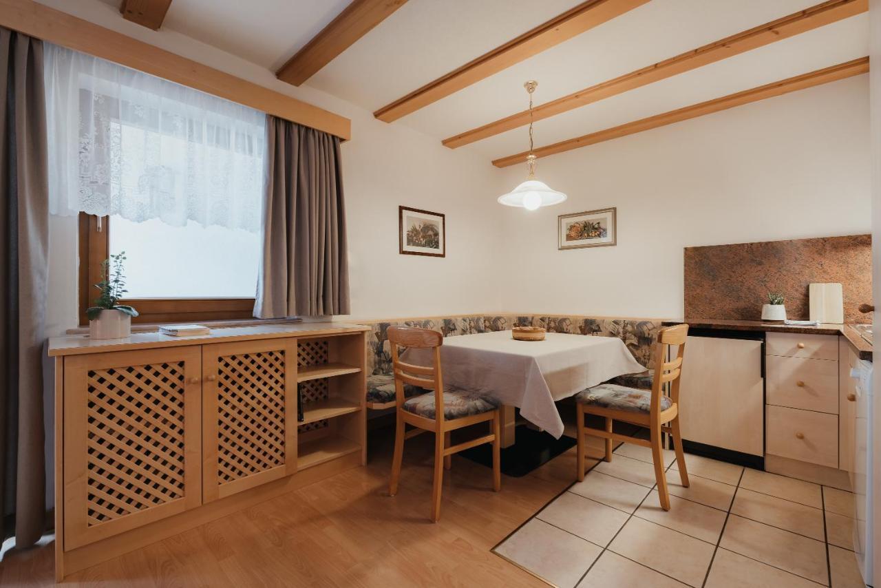 كورفارا إنْ بادِيا Residence Chalet Pinis المظهر الخارجي الصورة