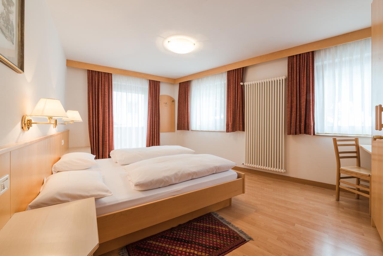 كورفارا إنْ بادِيا Residence Chalet Pinis المظهر الخارجي الصورة