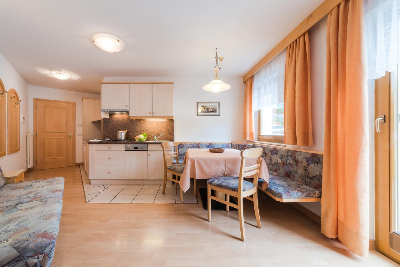 كورفارا إنْ بادِيا Residence Chalet Pinis المظهر الخارجي الصورة