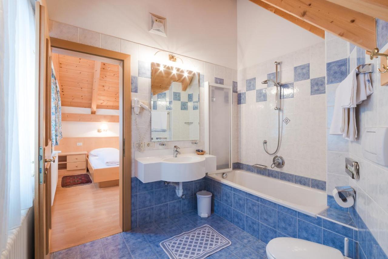 كورفارا إنْ بادِيا Residence Chalet Pinis المظهر الخارجي الصورة
