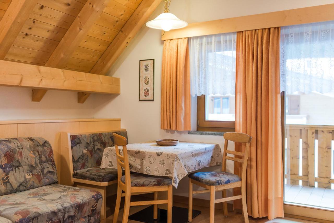 كورفارا إنْ بادِيا Residence Chalet Pinis المظهر الخارجي الصورة