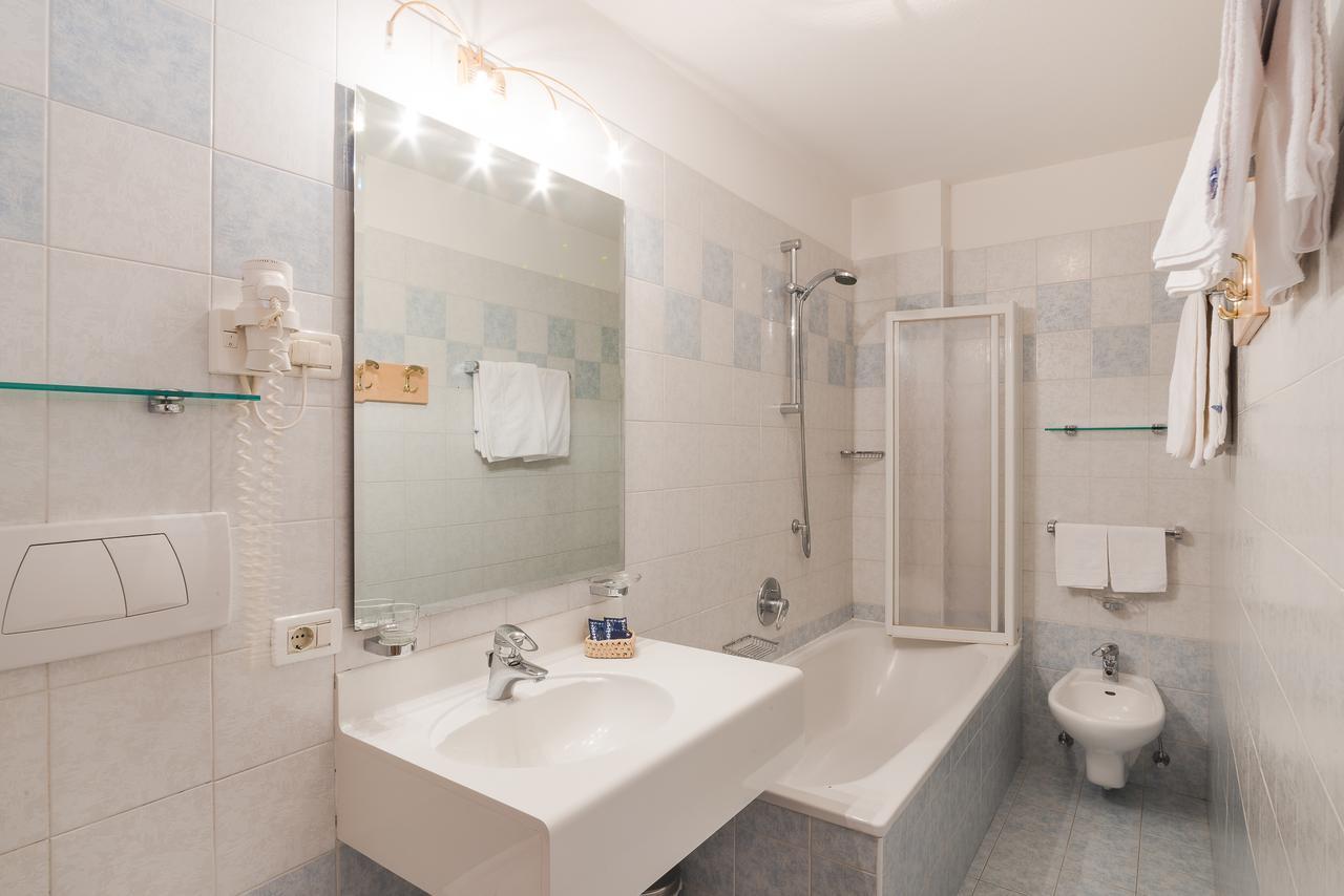 كورفارا إنْ بادِيا Residence Chalet Pinis المظهر الخارجي الصورة